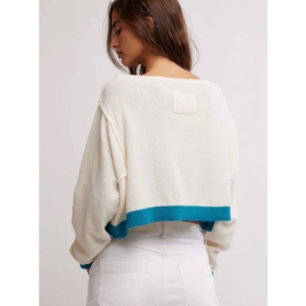 WE THE FREE INTO THE BLUE PULLOVER IN TROPICAL BLUE COMBO